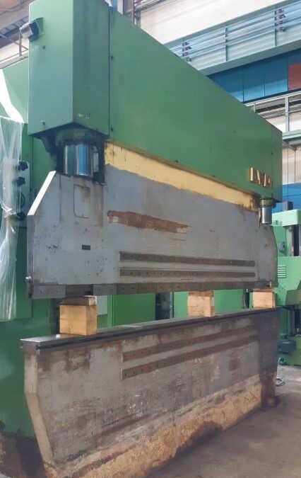 #05558 press brake LVD 165/4000